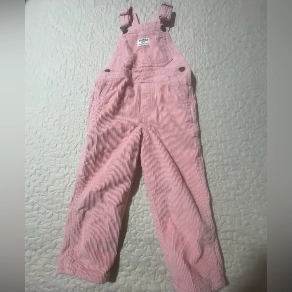 Oshkosh pink corduroy‎ overalls size 3T